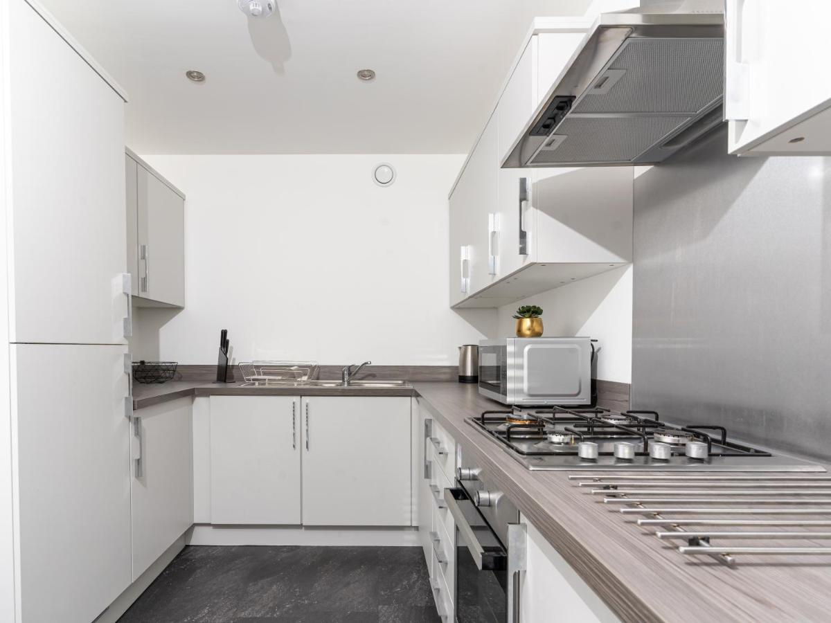 Spacious 3 Bedroom House In Glasgow City With Private Parking & Garden Esterno foto